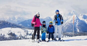 Skiurlaub mit Kindern: Spaß für die ganze Familie ( Foto: Adobe Stock-Tomsickova )