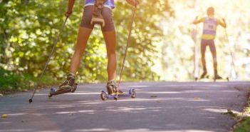 Sommerliches Langlauftraining: Rollski und Cross Skates (Foto: AdobeStock - skumer 220223260)