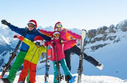Georgien als Winterurlaubsziel: Schneesicherheit und günstige (Foto: AdobeStock 233010995 oksanatrautwein)