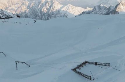 BZB reißt letzten Schlepplift am Nördlichen Schneeferner sicher (Foto: Bayerische Zugspitzbahn Bergbahn AG)