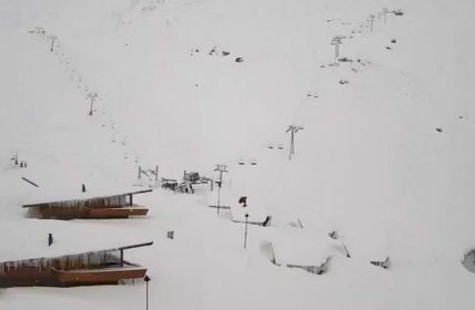 Rekordwintersturm: Chileaner Anden erhalten historisch beeindruckende 4,80 Meter (Foto: Webcam von Portillo)